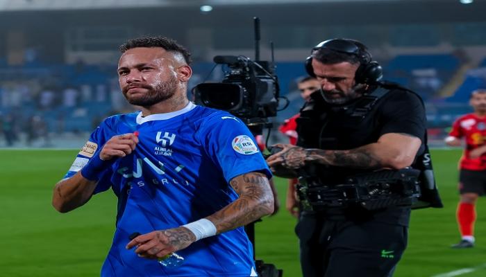 الغموض والسحر نيمار يحسم مشاركته مع الهلال ضد نافباخور