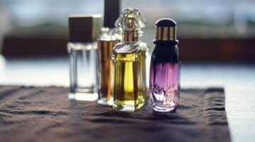 العطر في المنام للعزباء رؤيا طيبة في هذه الحالات