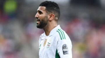 أم غير مقصودة؟ تصرف غريب من محرز مباراة الاتحاد