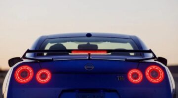 Gt R الأسطورية تنضم لعصر السيارات الكهربائية